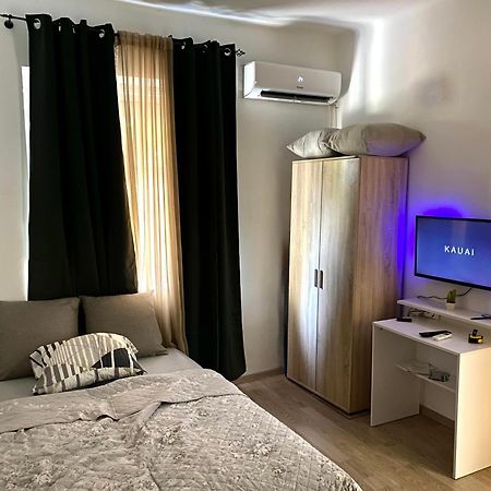 Center Studio Apartment ポドゴリツァ エクステリア 写真